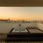 דירה Exclusive 2bds Palace With Sea-view Terrace And Jacuzzi Tubs *